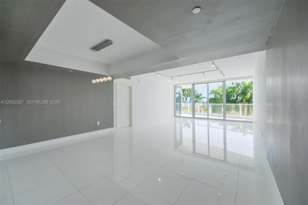2627 S Bayshore Dr #604 Miami, FL 33133