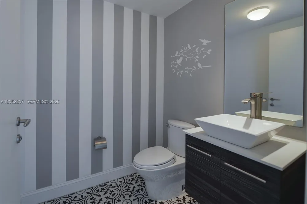 2627 S Bayshore Dr #604 Miami, FL 33133