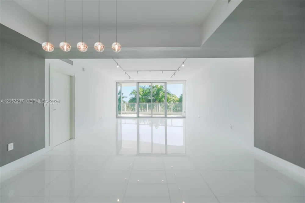 2627 S Bayshore Dr #604 Miami, FL 33133