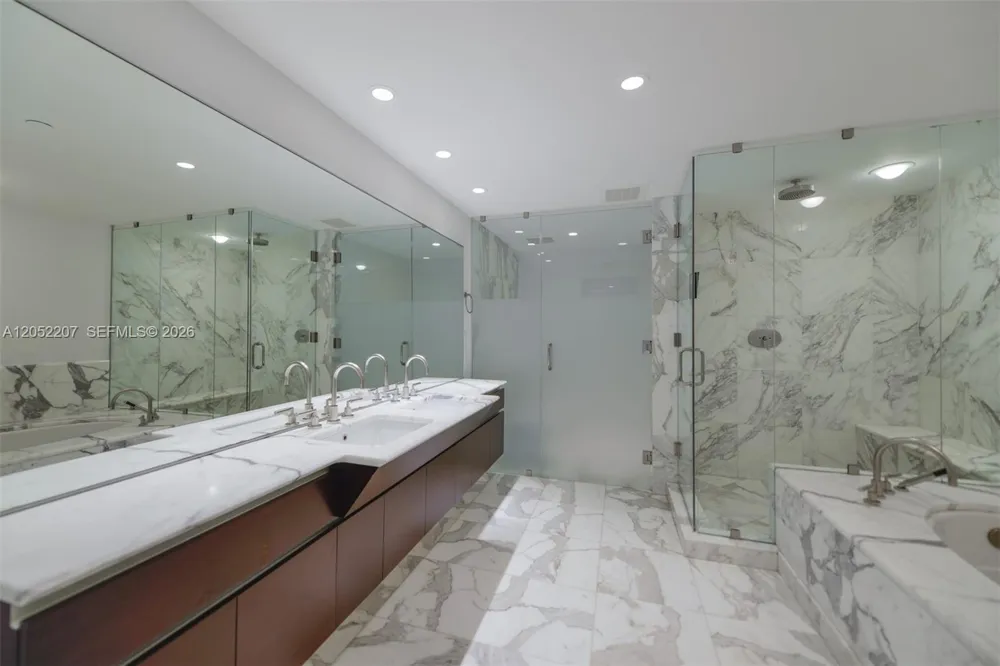 2627 S Bayshore Dr #604 Miami, FL 33133