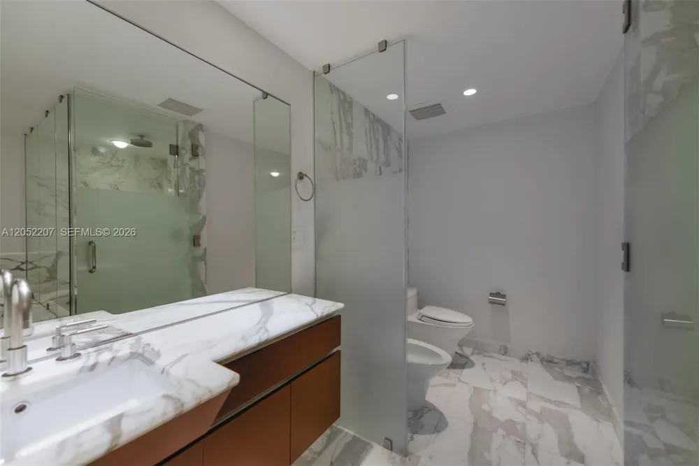 2627 S Bayshore Dr #604 Miami, FL 33133
