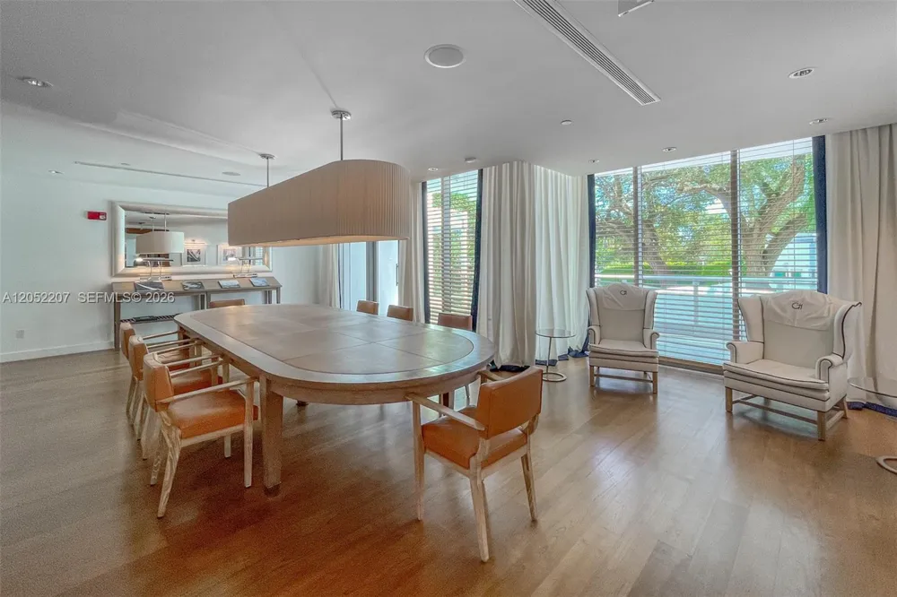 2627 S Bayshore Dr #604 Miami, FL 33133