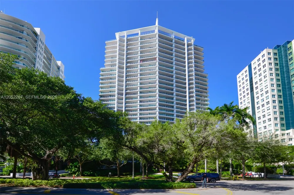 2627 S Bayshore Dr #604 Miami, FL 33133