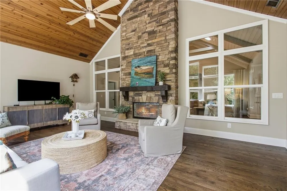 303 Trappers Bluff Waleska, GA 30183