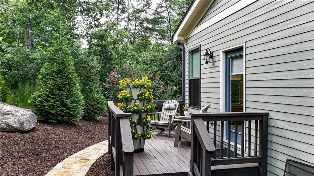 303 Trappers Bluff Waleska, GA 30183