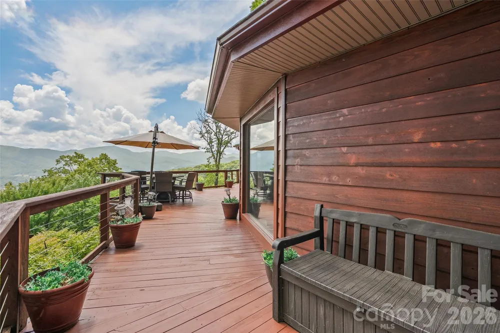 632 Dogwood Trail Waynesville, NC 28786