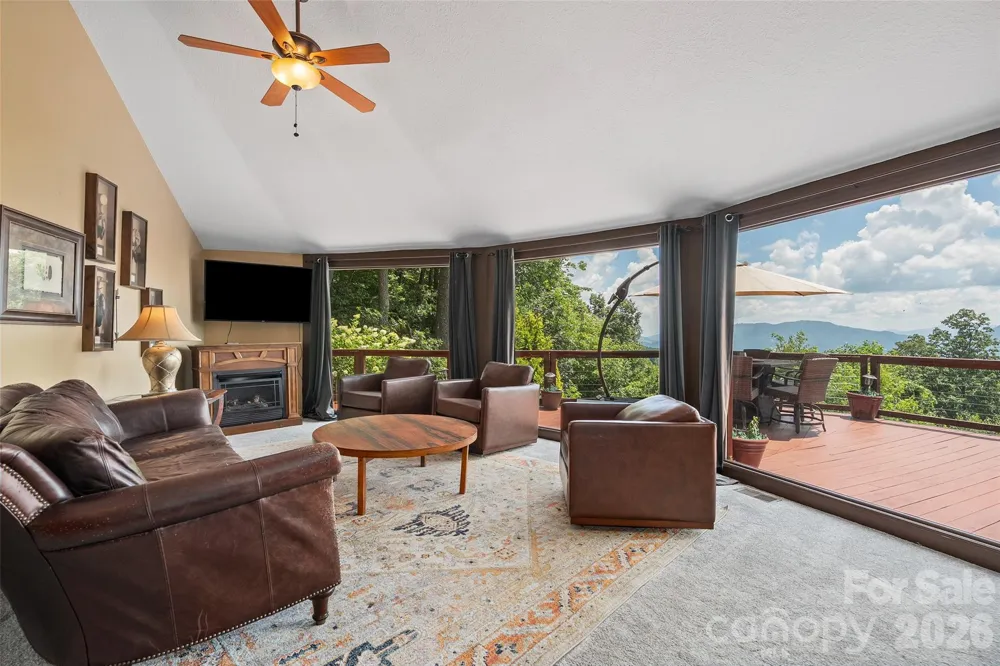 632 Dogwood Trail Waynesville, NC 28786