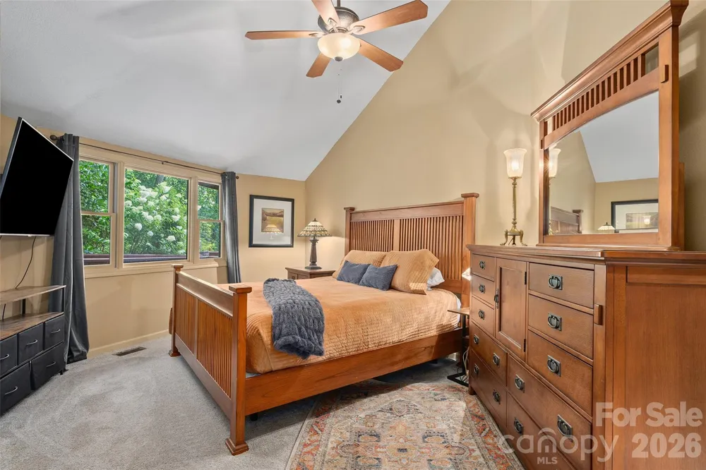 632 Dogwood Trail Waynesville, NC 28786