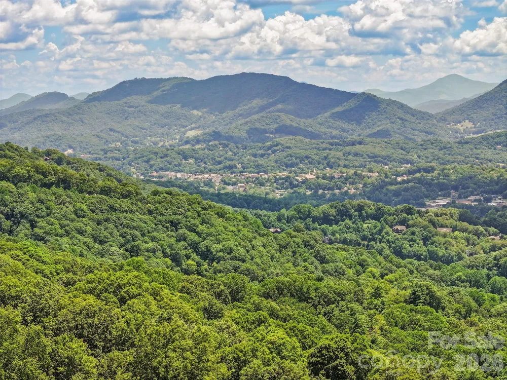 632 Dogwood Trail Waynesville, NC 28786