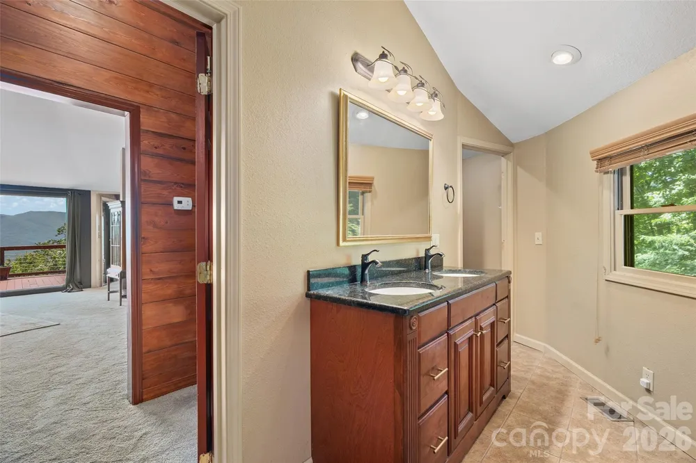 632 Dogwood Trail Waynesville, NC 28786
