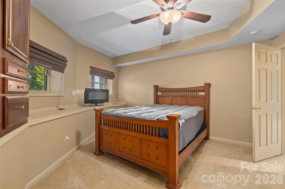 632 Dogwood Trail Waynesville, NC 28786