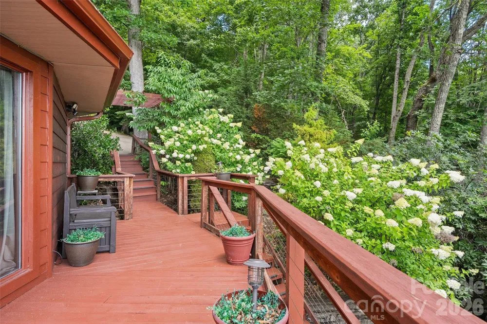 632 Dogwood Trail Waynesville, NC 28786