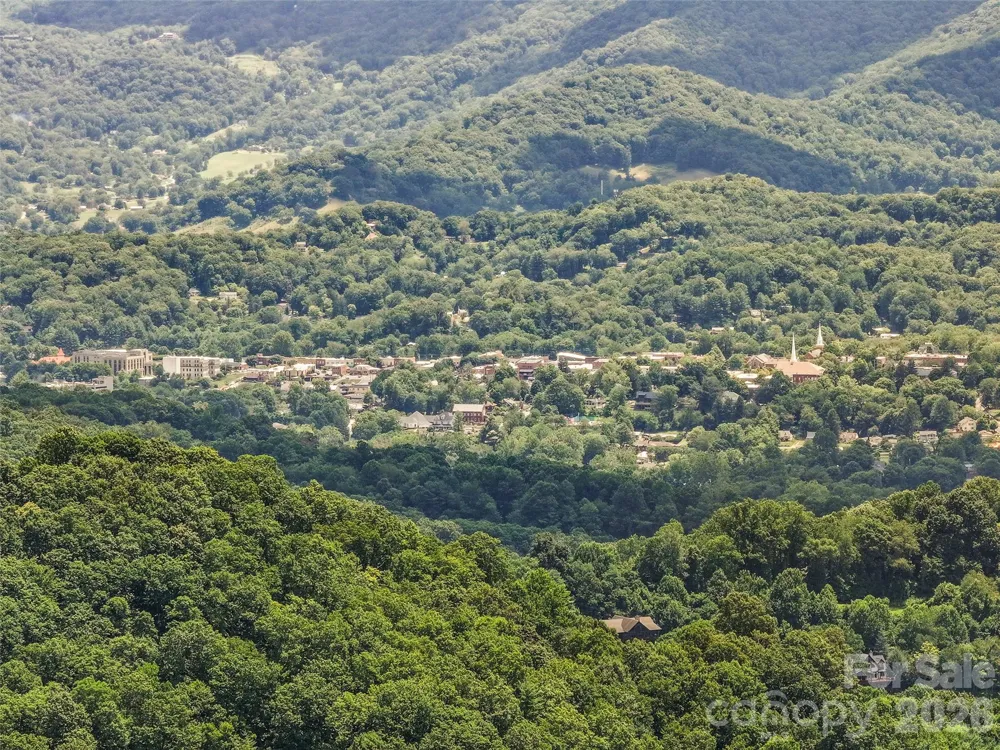632 Dogwood Trail Waynesville, NC 28786