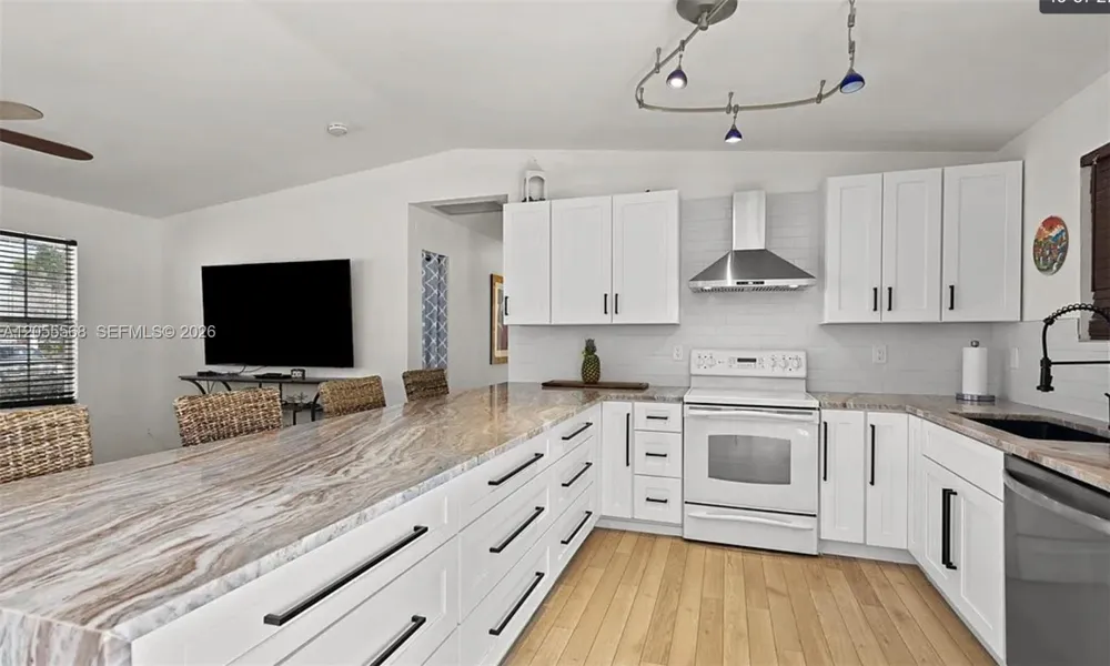 320 26 TERRACE #N.A Cape Coral, FL 33034