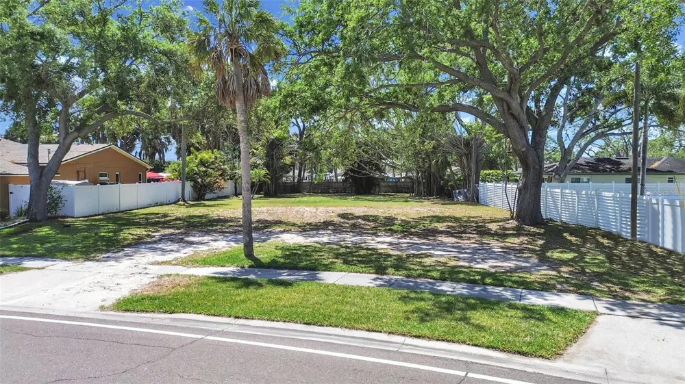5438 BAYOU GRANDE BOULEVARD NE St Petersburg, FL 33703