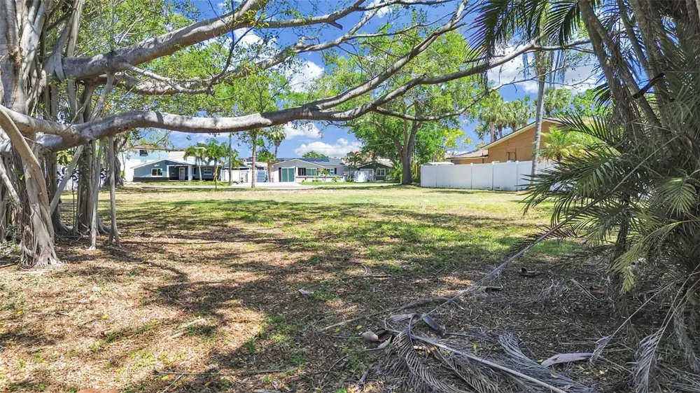 5438 BAYOU GRANDE BOULEVARD NE St Petersburg, FL 33703