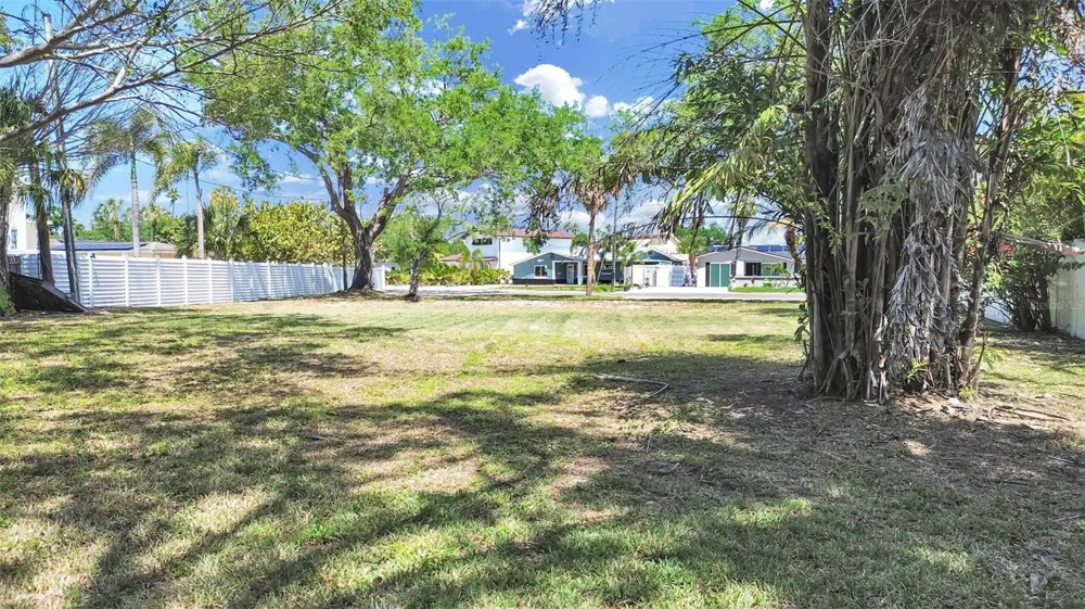 5438 BAYOU GRANDE BOULEVARD NE St Petersburg, FL 33703