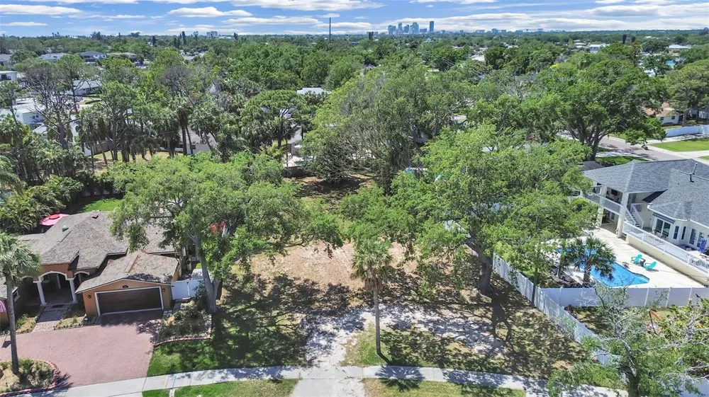 5438 BAYOU GRANDE BOULEVARD NE St Petersburg, FL 33703