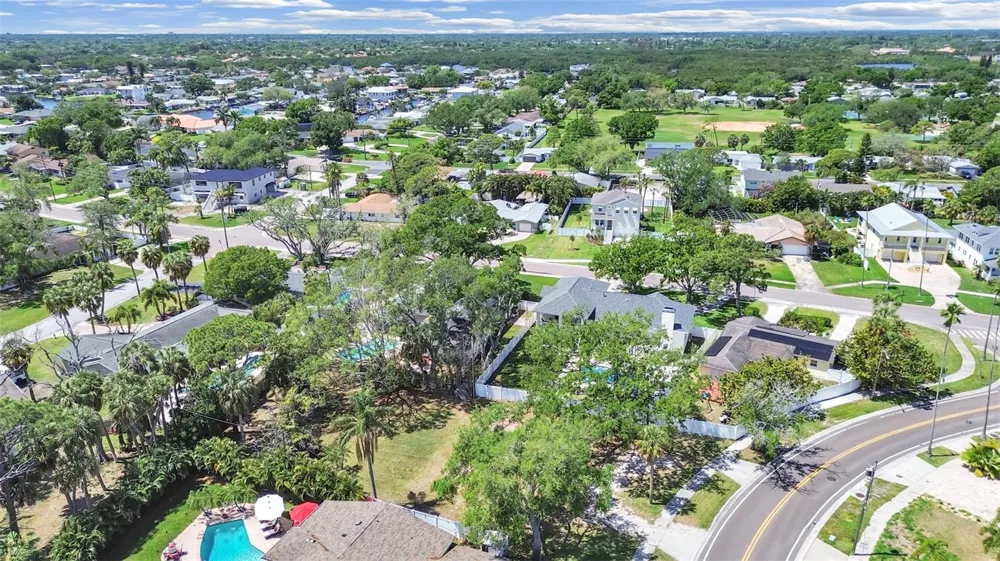 5438 BAYOU GRANDE BOULEVARD NE St Petersburg, FL 33703