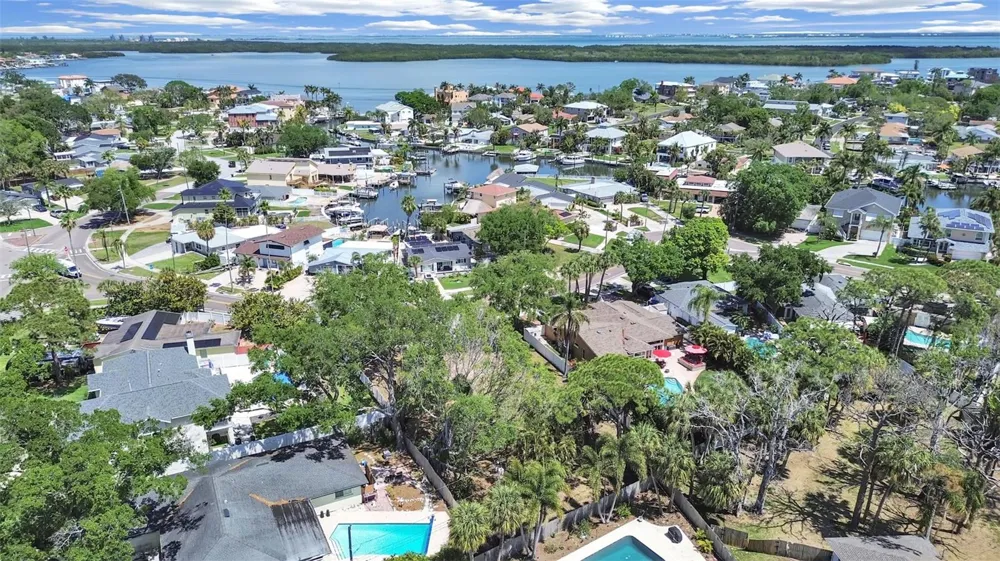 5438 BAYOU GRANDE BOULEVARD NE St Petersburg, FL 33703