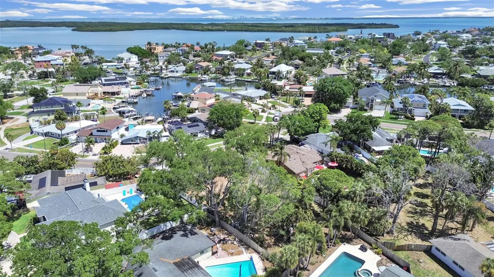 5438 BAYOU GRANDE BOULEVARD NE St Petersburg, FL 33703