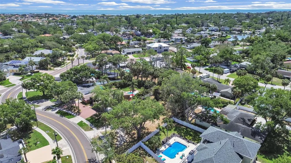 5438 BAYOU GRANDE BOULEVARD NE St Petersburg, FL 33703