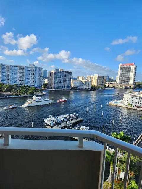 1965 S OCEAN DRIVE #9Q