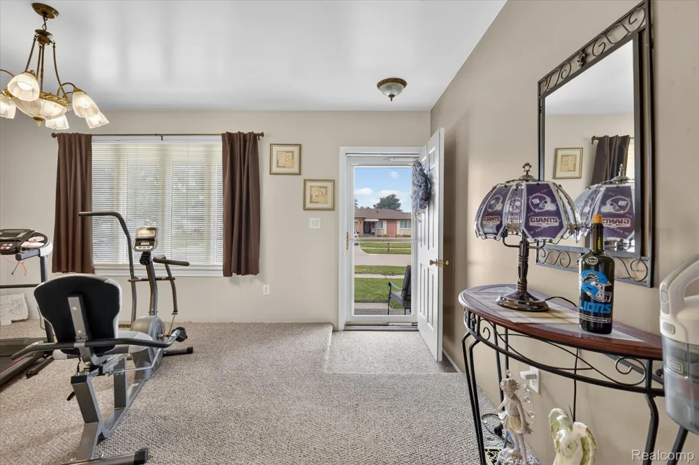 27241 Evelyn Avenue Brownstown Charter Township, MI 48183