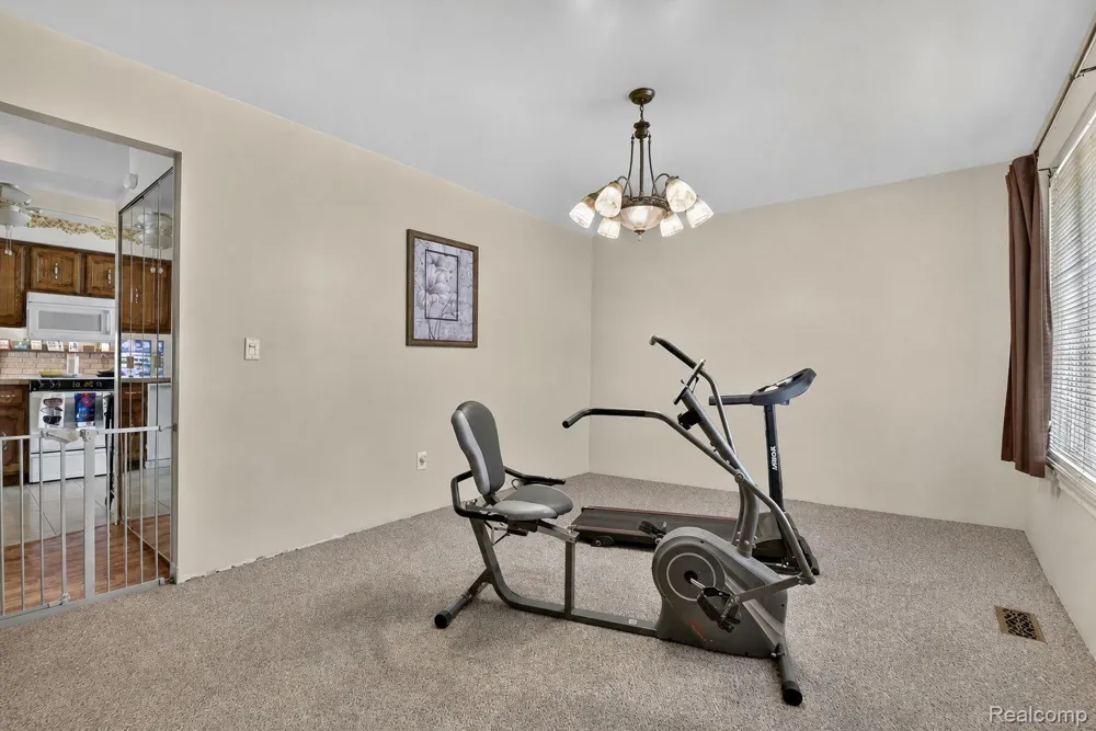27241 Evelyn Avenue Brownstown Charter Township, MI 48183
