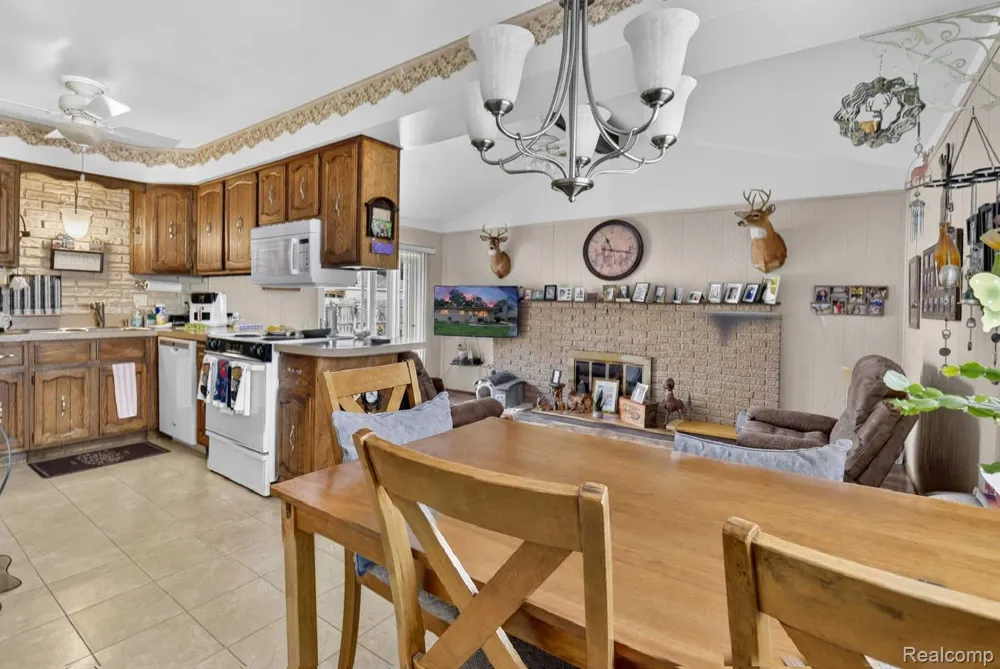 27241 Evelyn Avenue Brownstown Charter Township, MI 48183