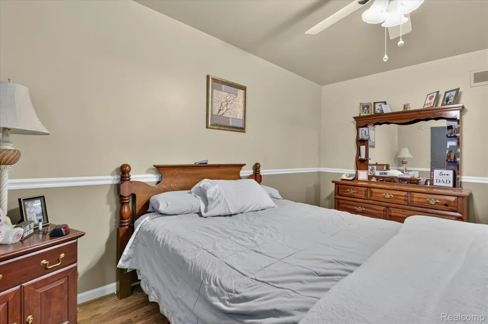 27241 Evelyn Avenue Brownstown Charter Township, MI 48183