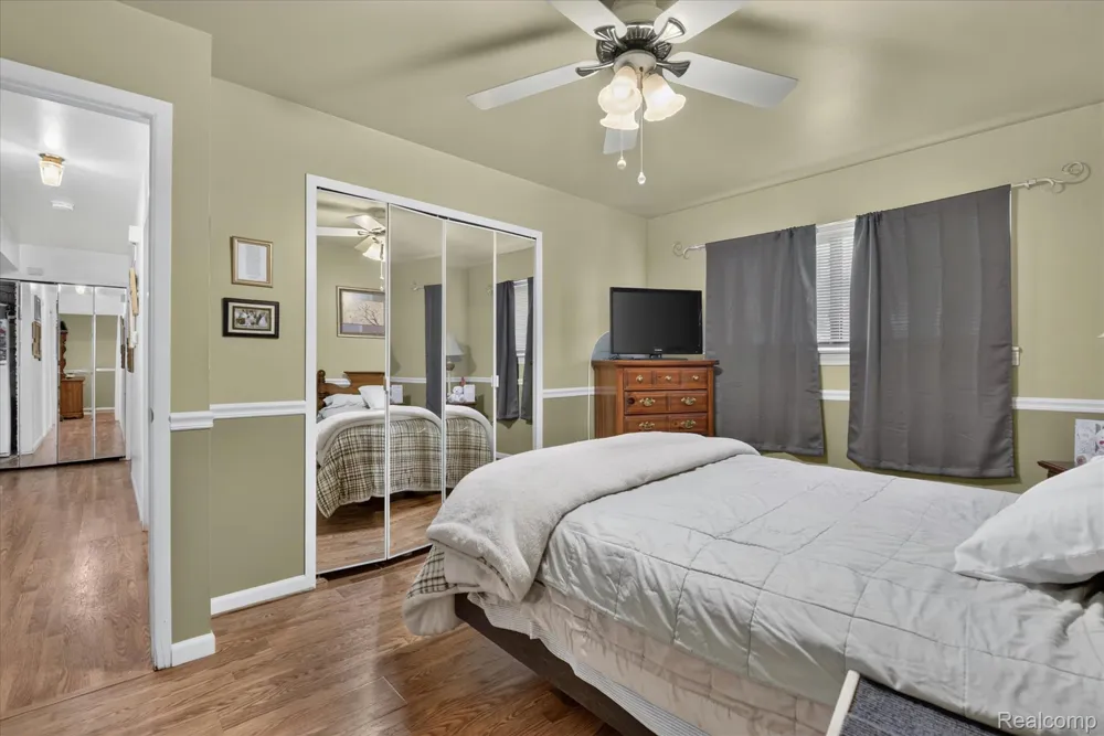 27241 Evelyn Avenue Brownstown Charter Township, MI 48183