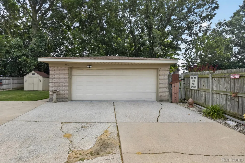 27241 Evelyn Avenue Brownstown Charter Township, MI 48183