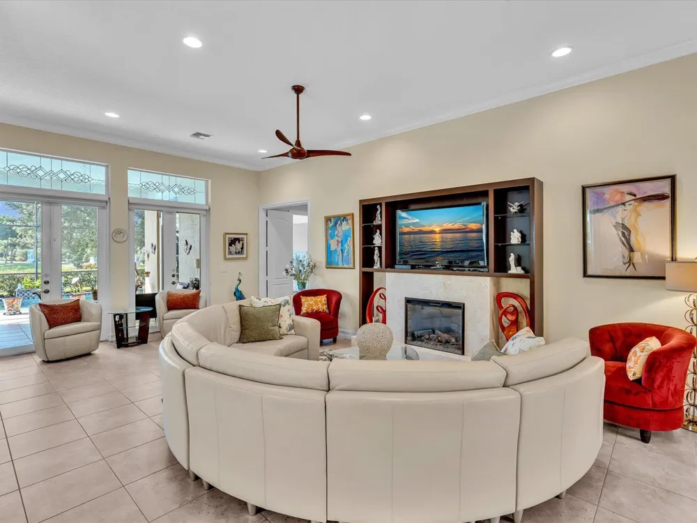 1286 RIVER REACH DRIVE Vero Beach, FL 32967