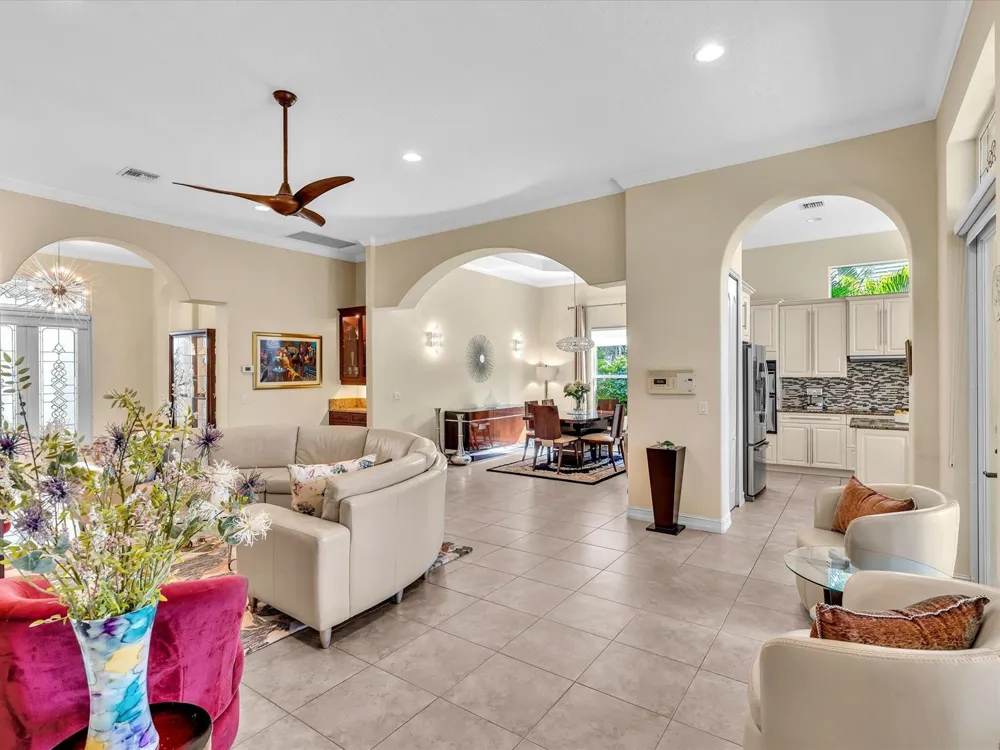 1286 RIVER REACH DRIVE Vero Beach, FL 32967