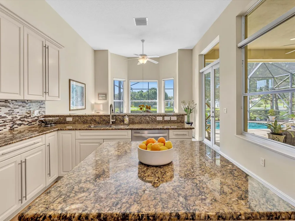 1286 RIVER REACH DRIVE Vero Beach, FL 32967