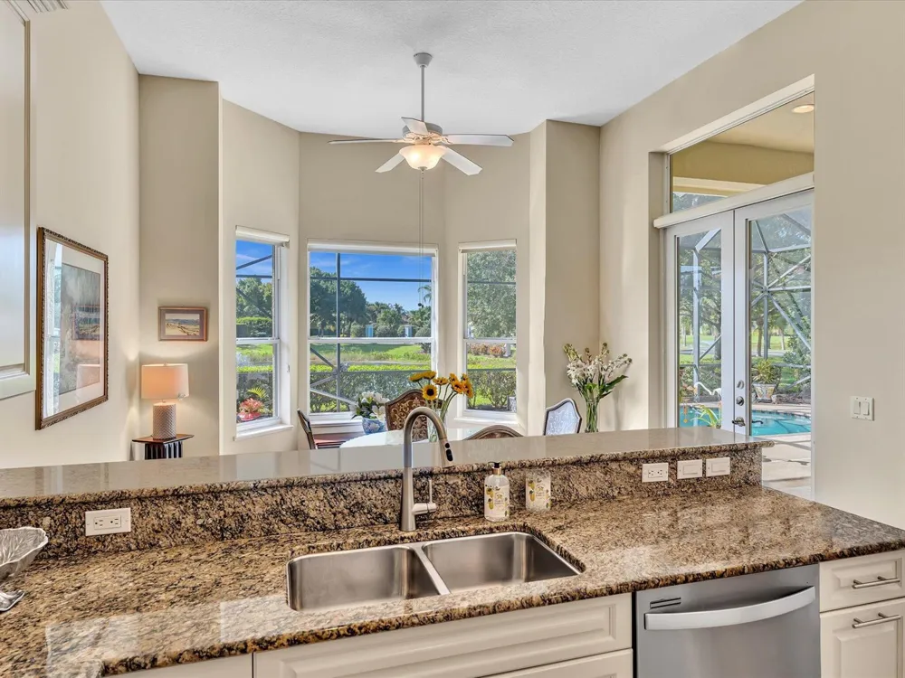 1286 RIVER REACH DRIVE Vero Beach, FL 32967