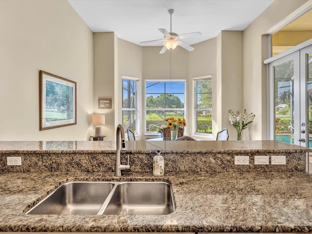 1286 RIVER REACH DRIVE Vero Beach, FL 32967