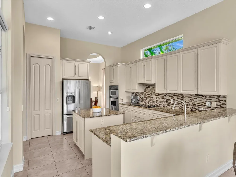 1286 RIVER REACH DRIVE Vero Beach, FL 32967
