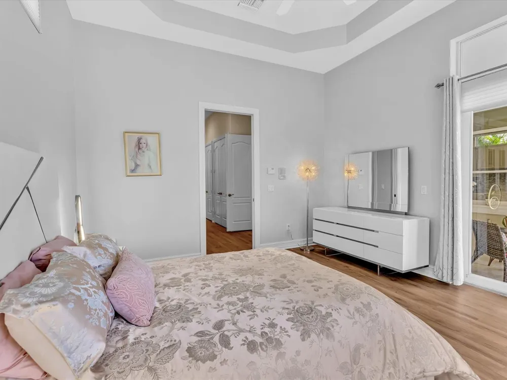 1286 RIVER REACH DRIVE Vero Beach, FL 32967