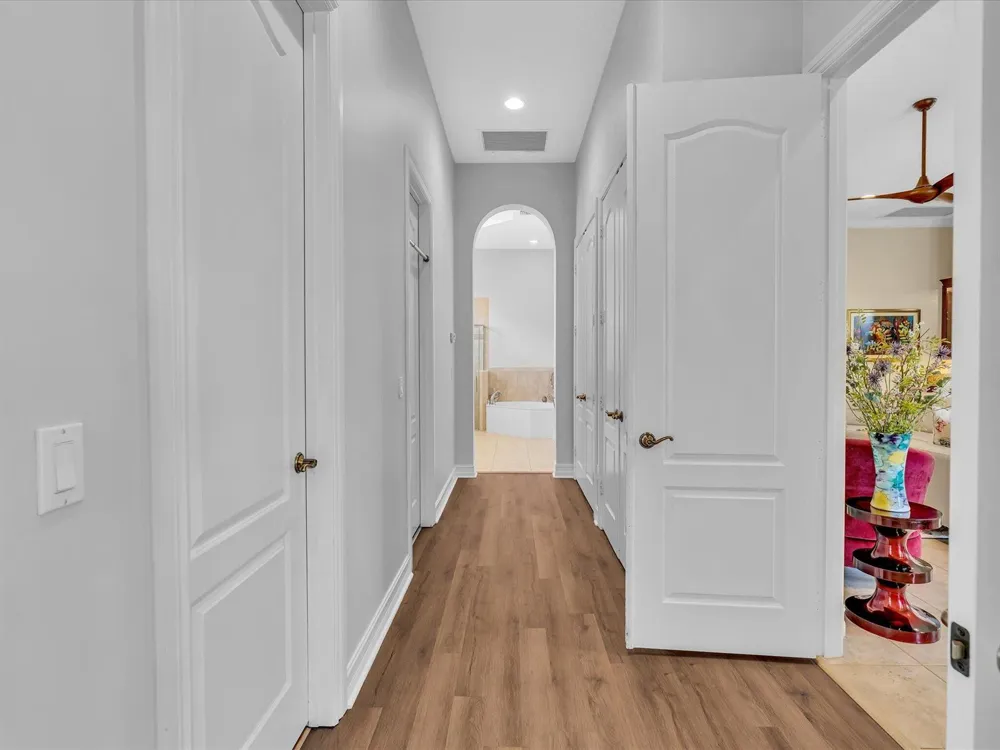 1286 RIVER REACH DRIVE Vero Beach, FL 32967