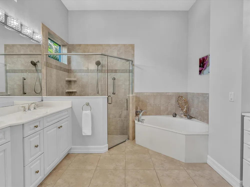 1286 RIVER REACH DRIVE Vero Beach, FL 32967