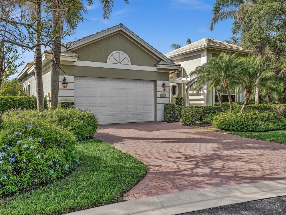 1286 RIVER REACH DRIVE Vero Beach, FL 32967