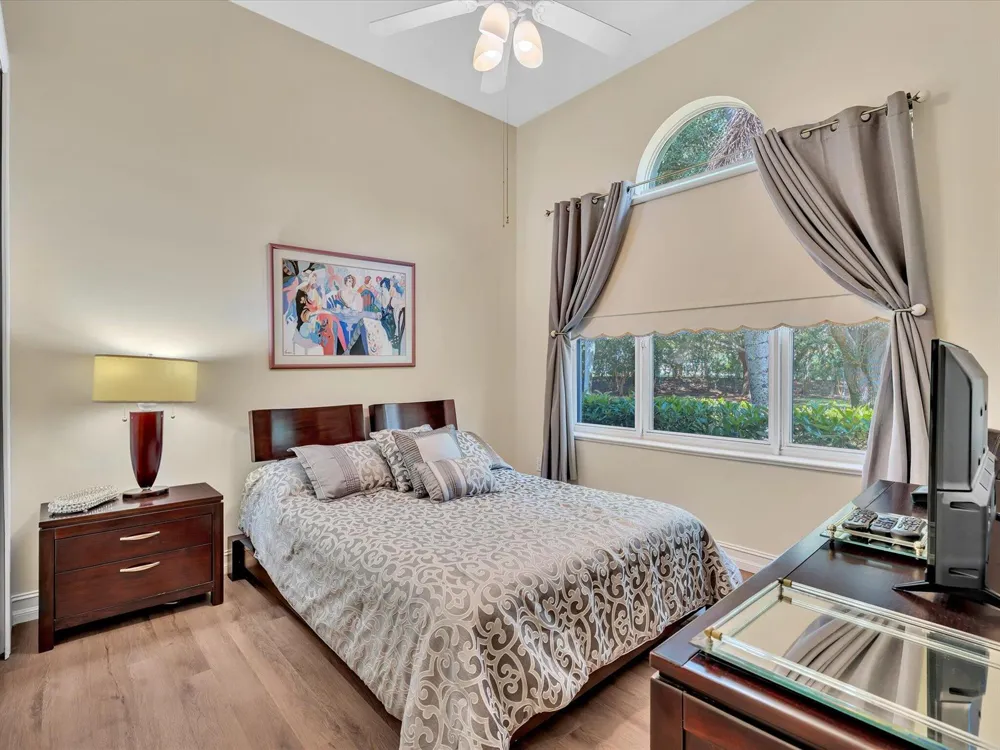 1286 RIVER REACH DRIVE Vero Beach, FL 32967