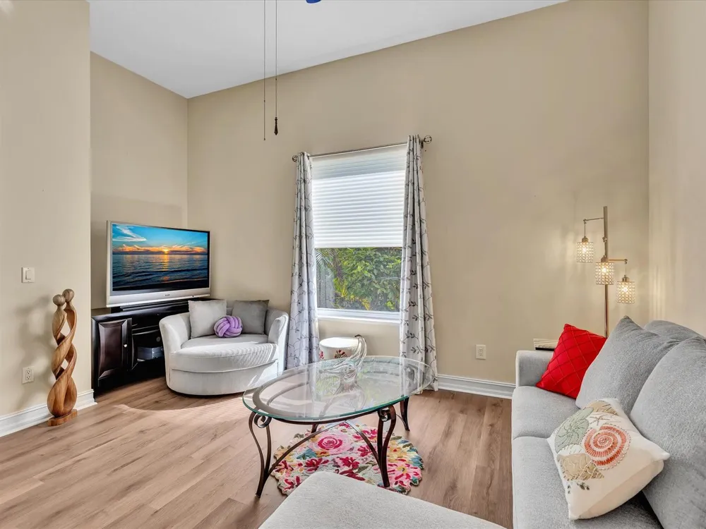 1286 RIVER REACH DRIVE Vero Beach, FL 32967