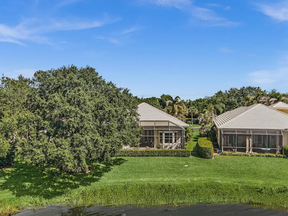 1286 RIVER REACH DRIVE Vero Beach, FL 32967
