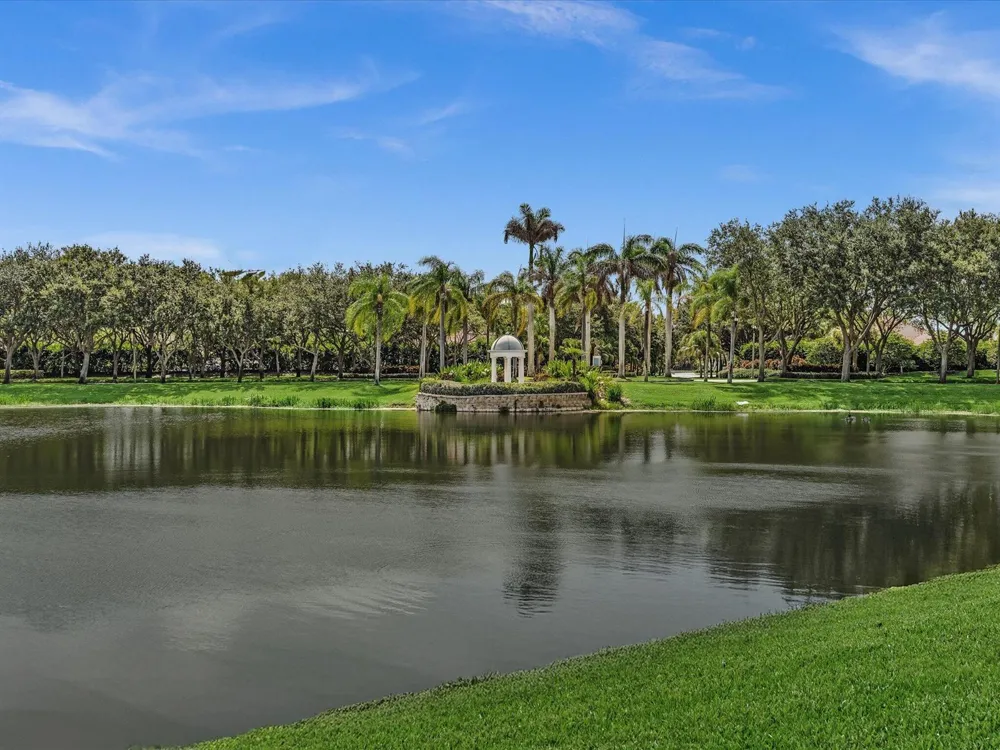 1286 RIVER REACH DRIVE Vero Beach, FL 32967