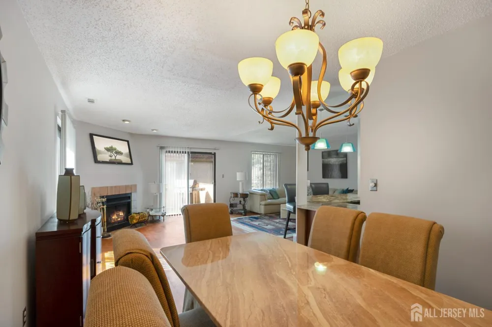 124 Park Gate Drive Edison, NJ 08820