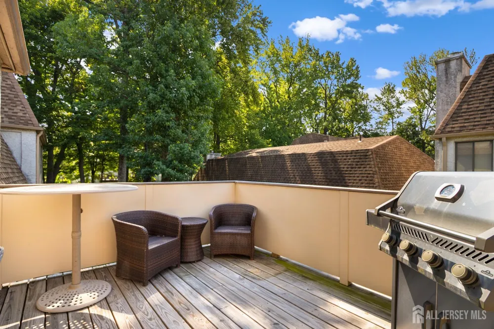 124 Park Gate Drive Edison, NJ 08820