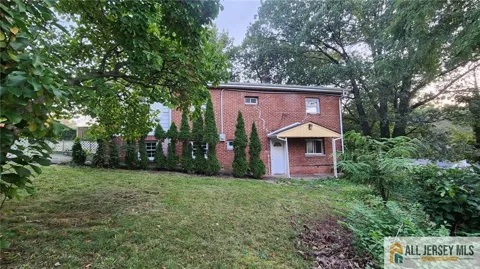 70 Wood Avenue